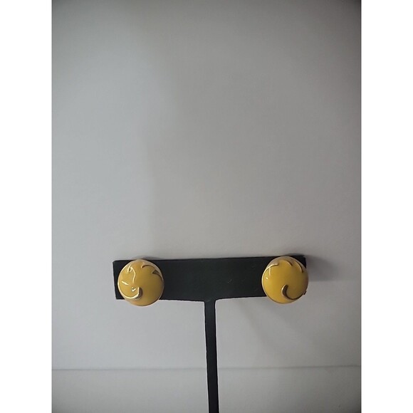 Vintage Earrings Clip On Yellow Round Gold Tone Swirl Accents Jewelry Costume - Picture 2 of 13